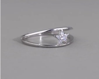 Sparkling Cubic Zirconia Star Finger Ring For Women • Gift for Mom • Gift for her • Anniversary Gift • Christmas Gift • Gift For Wedding