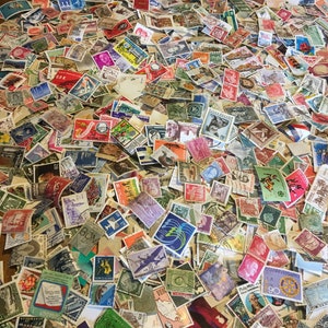 World stamps 10,000+ off paper stamps - New Stock - vintage to modern picked at random from a large collection
