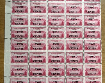 Neufundland Mint Briefmarken 1946 30 Cent mit Zwei Cent Aufdrucken. Neuwertiger Bogen mit 50 Briefmarken mit Rändern und Originalgummierung.