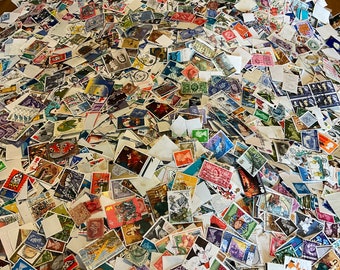 GB Stamp Mix - 1000+ Commemorative, Machin & Wilding Stamps picked at random from a large collection for collecting, sorting and crafting
