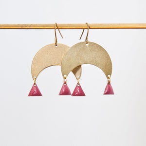 Original creation earrings * Belle & Sebastien*, women jewels, raw brass moon and pink triangles