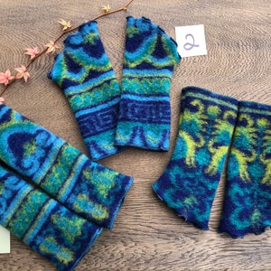 Pulse warmer wool walk, blue and turquoise arm warmers