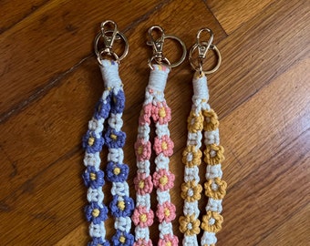 Daisy Macrame Lanyard Badge Card Holder Handmade Woven Flower Necklace Keychain Floral Boho White Pink Purple Yellow Gold Key Card Clip 19in