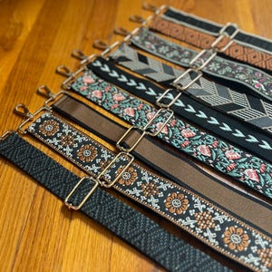 Schwarz Braun gemusterte Crossbody Geldbörse Gurt, Ersatz Gitarren-Handtasche, verstellbare Kamera Handytasche, Floral gestickten Chevron Streifen