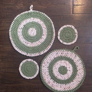 Spring Kitchen Pot Holders Hot Pads Green Sage Cream Cooking Home Chef Trivet