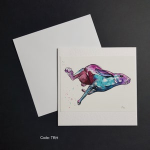 Lièvre coureur violet - carte de voeux carrée de 6 x 6 pouces. Carton martelé de 300 g.