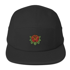 5 Panel Hut, Traditionelle Rose bestickt fünf Panel Mütze.