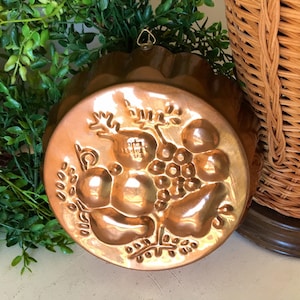 Vintage Copper Fruit Mold - Copper Kitchen Mold- Round Copper Fruit Mold  - Copper Kitchen Mold - Farmhouse Kitchen -  Kitchen Wall Decor