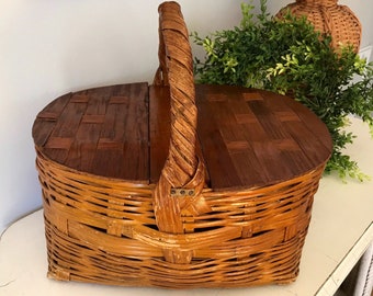 Vintage Woven Wicker Picnic Basket - Lidded Wicker Picnic Basket - Rustic Cottage Picnic Basket- Country Farmhouse Basket-VTG Storage Basket