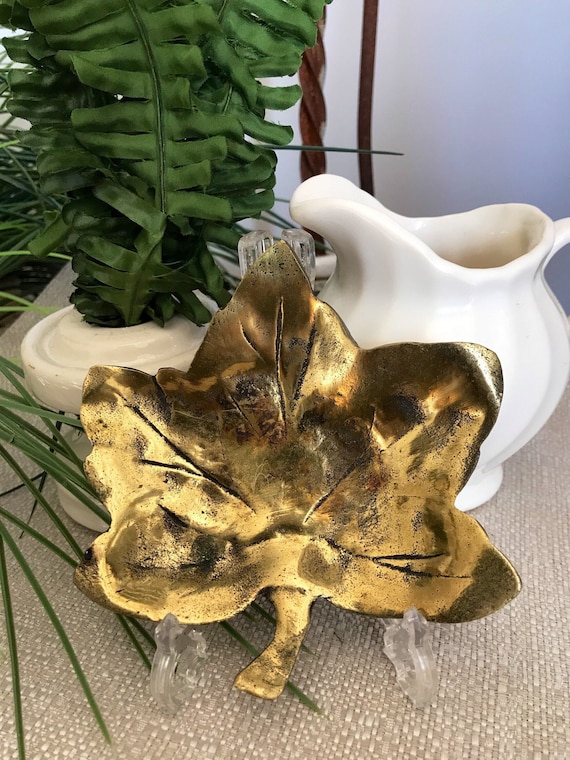 VTG Brass Leaf Trinket Dish - Vintage 5" Brass Leaf Ring Dish - Solid Brass Leaf Change Dish - English Brass - VTG Brass Desk Decor