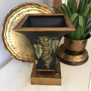 Vintage Toleware Planter - Metal Tole Cachepot Planter - Vintage Toleware Bin - Vintage Black Tole Clawfoot Planter - Indoor Planter - Decor
