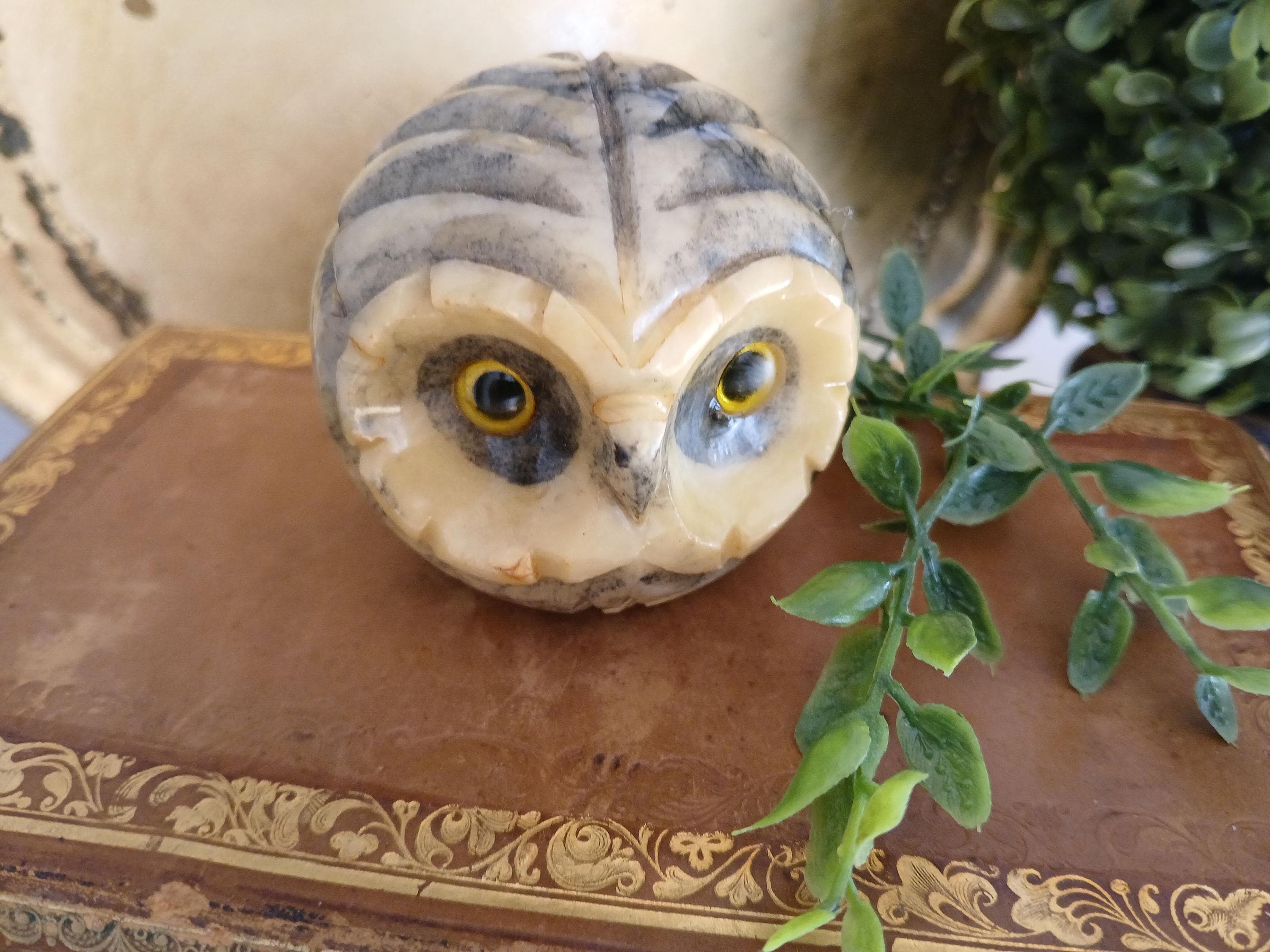 VTG Alabaster Owl Paperweight - Hand Carved Alabaster Owl Figure - Italian Alabaster Owl Sculpture -