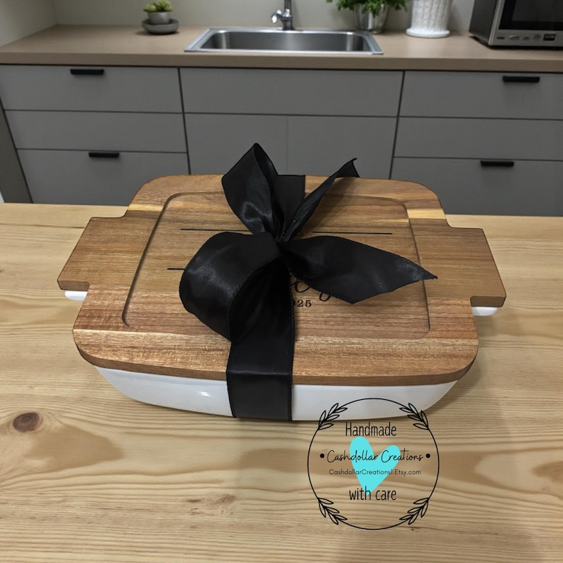 Personalized Casserole Dish With Wooden Lid | Custom Family Baking Dish ...