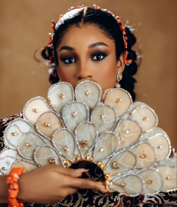 Bridal hand fan discount