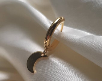 Luna mono-loop in gold stainless steel with moon charm, mini creole type ring Solewa Creations