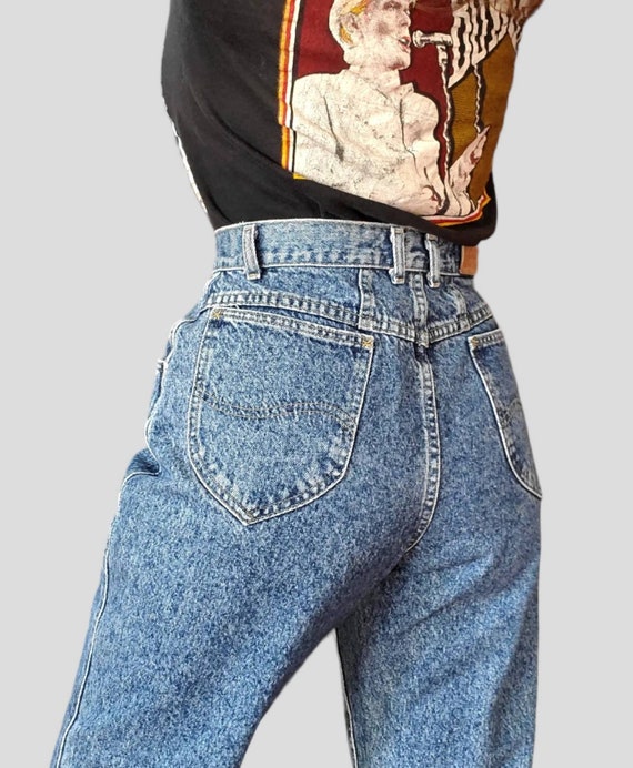 Vintage 80's high rise stone wash Lee Jeans - image 3