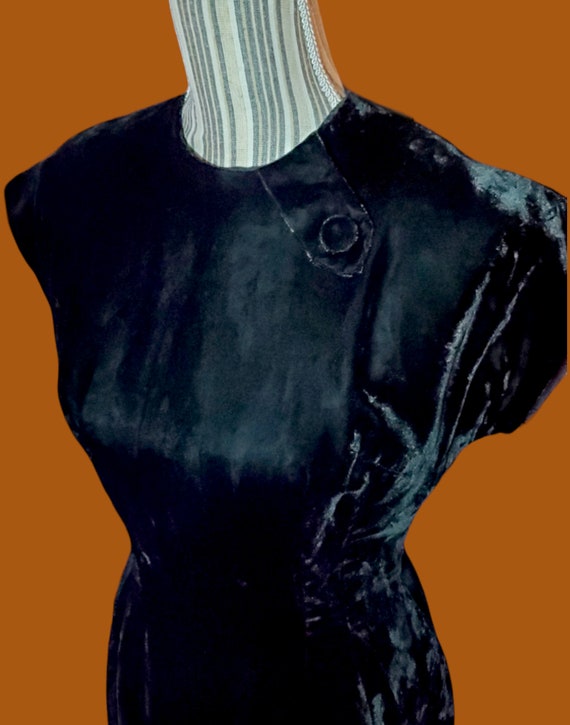 Gorgeous 1950's Jane Hodges black velvet dress! - image 3