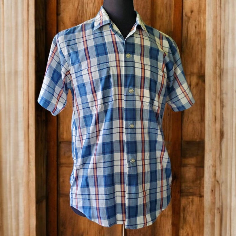 Vintage-Inspired Plaid Shirt - Relaxed Fit with Lapels and Pocket