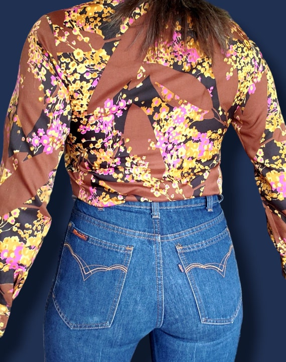 Groovy bright floral 70's blouse by Lady Manhattan - image 5