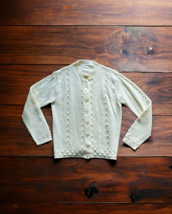 Vintage 60's handknit cardigan sweater - image 2