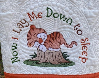 Geborduurde babyquilt/deken - Heirloom gewatteerde deken - Now I Lay Me Down to Sleep