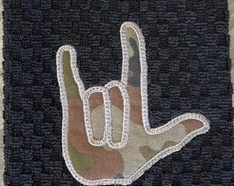 Wafelgeweven handdoek 25 x 16 inch - 100 stuks katoen - met I l Love You-logo in ASL - zwarte handdoek met camouflagestof