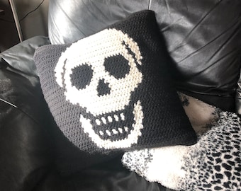 Skull Pillow Crochet Pattern | Halloween Decor (PDF)