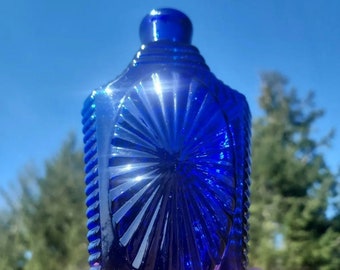 STunning Deep Cobalt Starburst Flask! 1920&#39;s Dark Blue Handblown Ribbed Bottle! Open Pontiled Vase