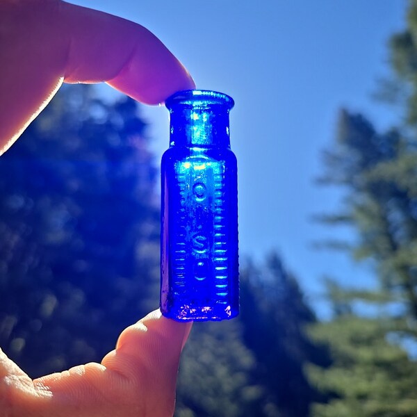 Awesome Old Tiny Cobalt Poison Bottle! Little Antique  Deep Blue Ribbed Poison Bottle!