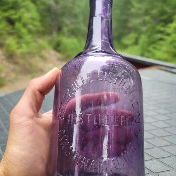 Antique Amethyst Cincinnati Whiskey! 1890s Pre Pro Stout Shaped Ohio Liquor Bottle!