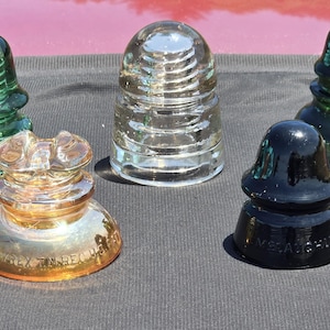 1 Great Old Dark Green Insulator! Antique Apple Green Hemingray Glass Insulator!