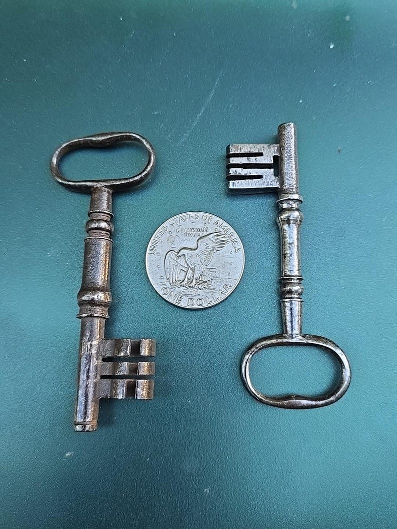 Big 1700s French Iron Gate Key! 1 Large Burgundy France Castle Key! - Etsy