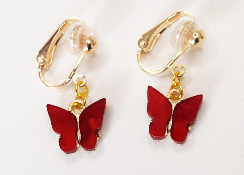 Butterfly clip on earrings, clip earrings, clip with butterfly pendant Rot