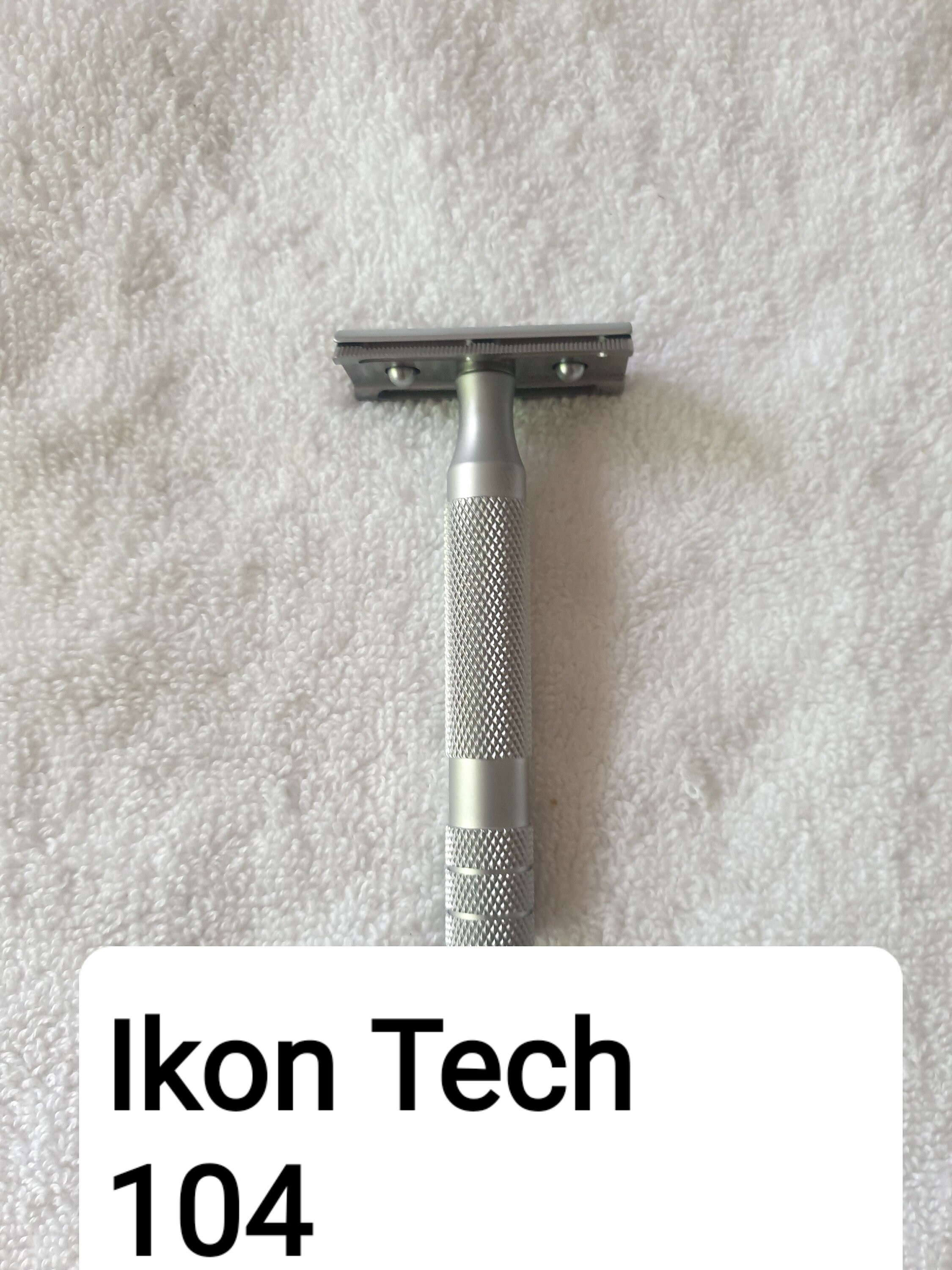 Aggressive Safety Razors Ikon Shavecraft 104, Muhle R41three Pieces and