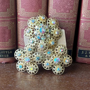 Vintage 1950s/60s Gold Flower Clip-On Earrings & Brooch Set