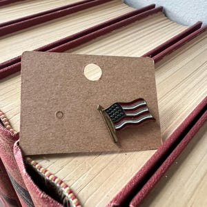 Vintage American Flag Lapel Pin – Metal, 1950s/1960s, Excellent Condition