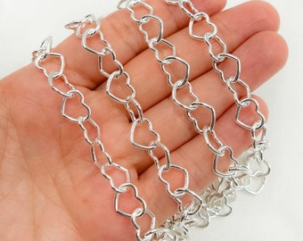 Corrente em prata de lei com elos em formato de coração, 10 x 8 mm, vendida por metro. 1408SS