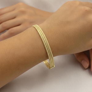 14K Gold Bangle Bracelet, Hammered & Smooth, 6mm Width. Bangle1