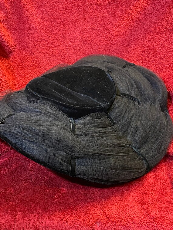 Vintage ladies Elegant Cartwheel hat
