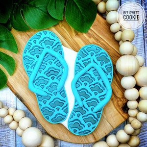Offset Flip Flop Cookie Cutter