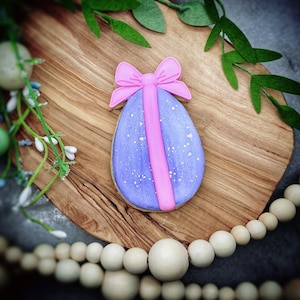 Egg with Bow Cookie Cutter