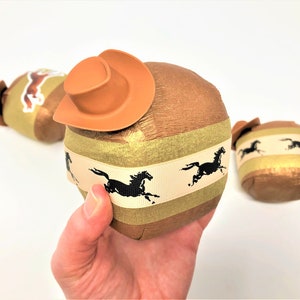 Western Surprise Ball Cowboy Cowgirl Gift Horse Lover Mystery Box Country Horses Kids Christmas Activity Birthday Party Favor Holiday Game