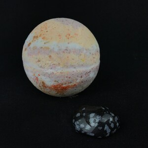 Sagittarius Snowflake Obsidian Jupiter bath bomb (jasmine)