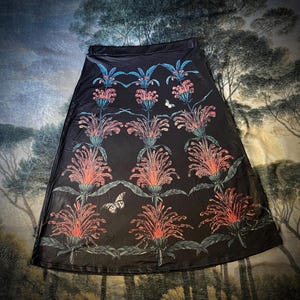 Löwenschwanz und Schmetterlinge Midi Rock