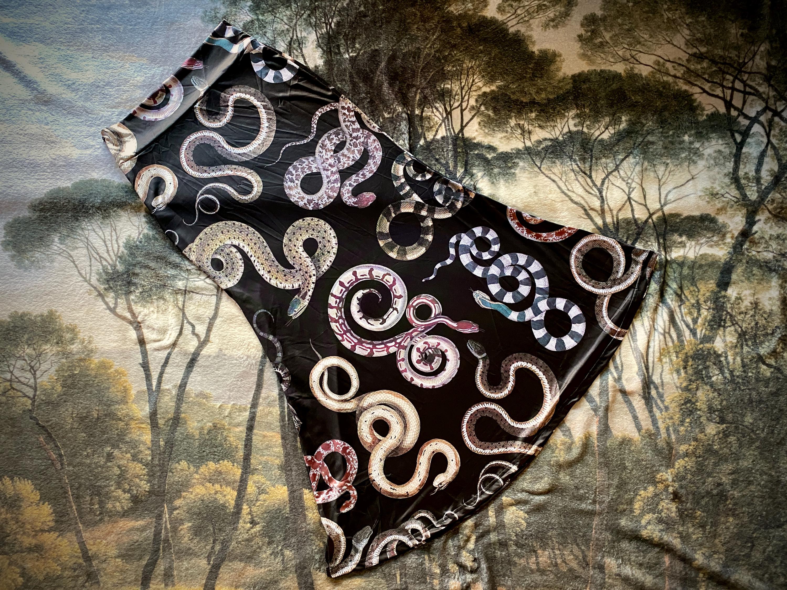 アンティークな蛇とヘビのゴシックマキシスカート - Etsy 日本