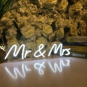 Neon Sign Light Wedding Mr & Mrs Party Propone Amanti Coppie Regalo di fidanzamento Decorazioni da giardino LED Art Camera da letto Decorazioni da parete per la casa
