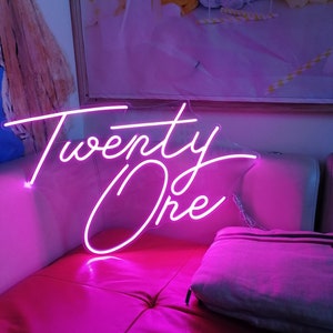 Insegna luminosa al neon/insegna al neon personalizzata/insegna a LED/insegna con carattere tipografico/21 Twenty One/decorazione personalizzata per feste di fidanzamento e compleanno