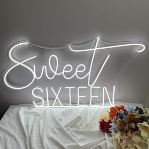Insegna al neon personalizzata Insegna al neon Sweet Sixteen Insegna al neon Sweet 16th Decorazione di buon compleanno Insegna al neon Decorazione da parete Insegna al neon Arte Insegna al neon a LED Luce