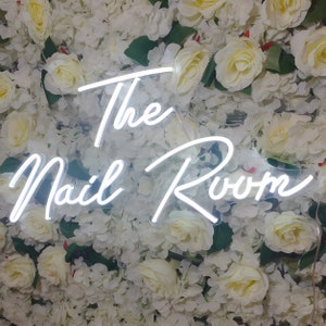 The Nail Room Insegna al neon Insegna al neon personalizzata Logo Insegna al neon Decorazione da parete Insegna al neon a led Insegna al neon con nome del negozio Insegna al neon per luce al neon da parete