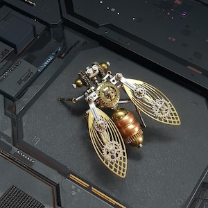 Insetto meccanico in metallo Steampunk 3D Fly fai da te fatto a mano creativo Steampunk Figurina regalo di Natale per ragazzo Steampunk Insetto Piccolo artigianato